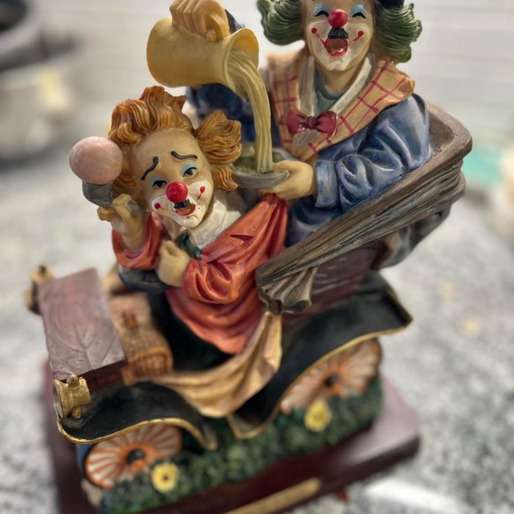 Clown Collectible - The Mirella Collection